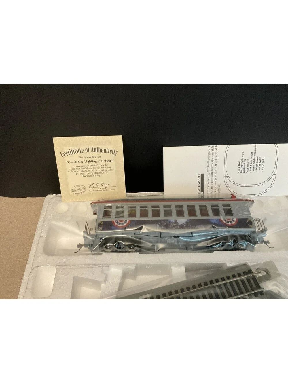 New! HAWTHORNE VILLAGE “Coach Car-Lighting At The Catletts” Box Car.